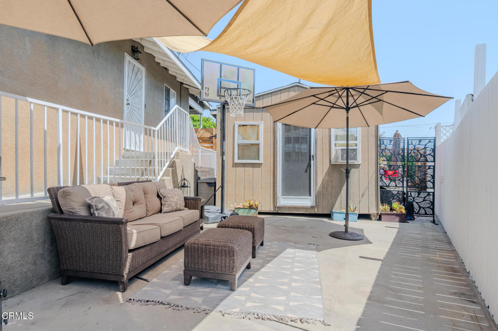 1049 N Herbert Avenue