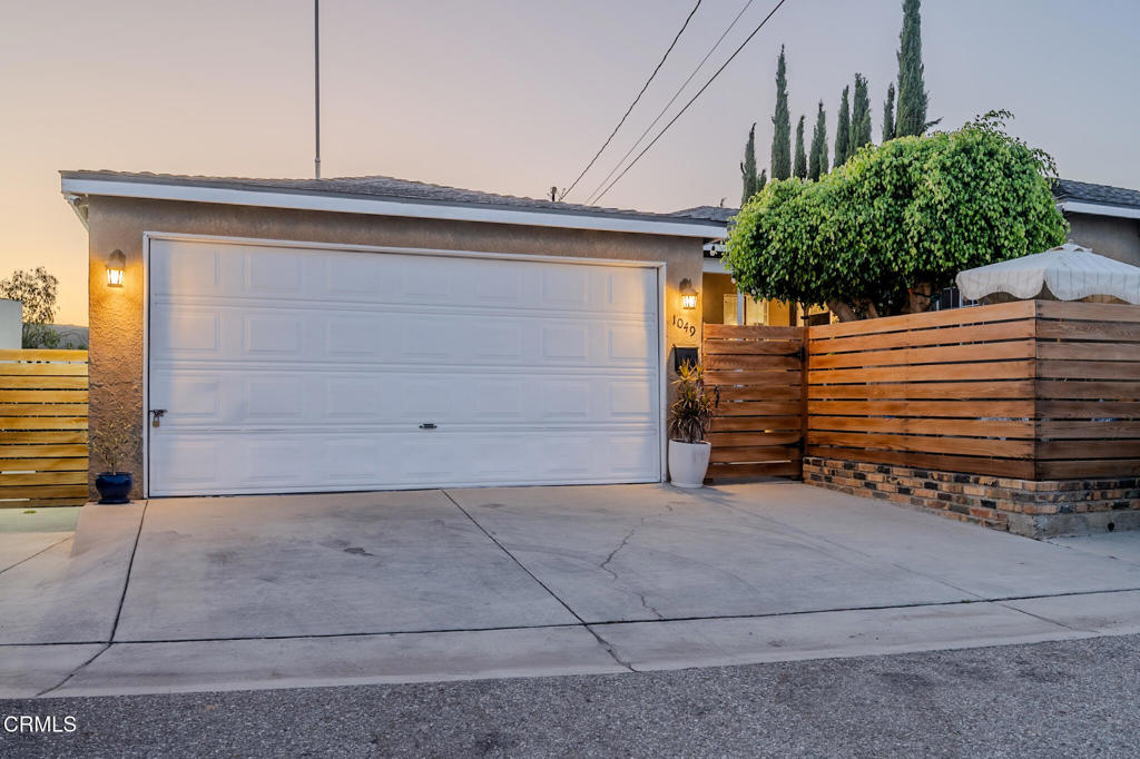 1049 N Herbert Avenue