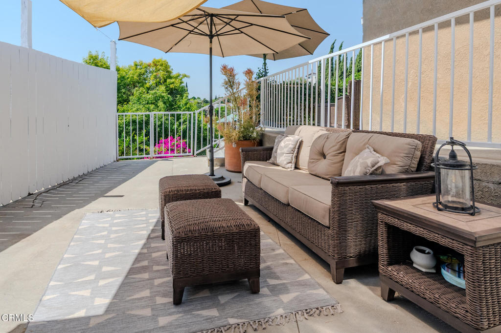 1049 N Herbert Avenue