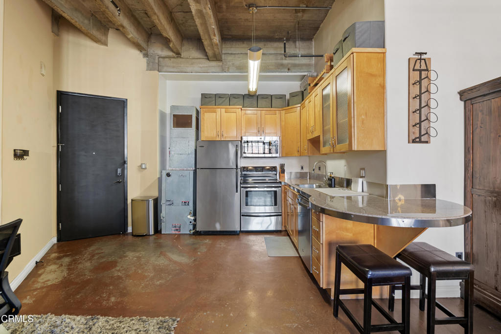 312 W 5th Street 705
