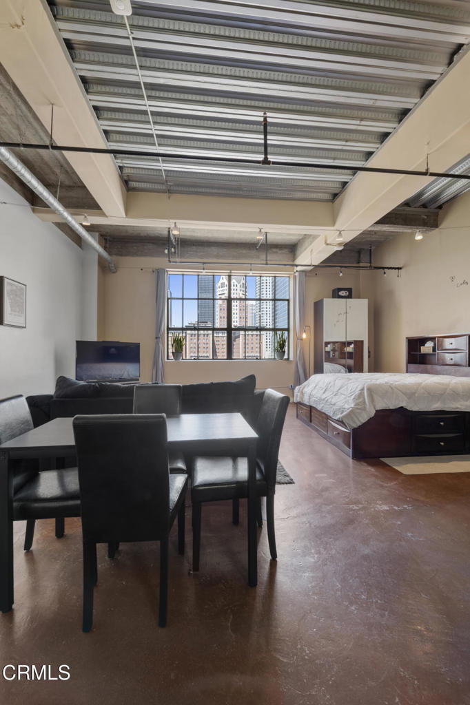 312 W 5th Street 705