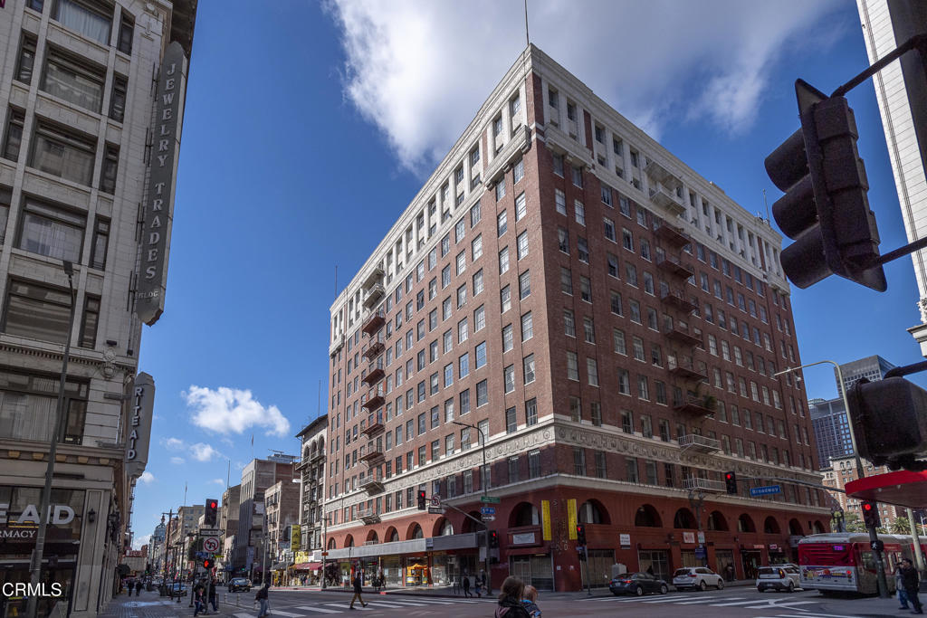 312 W 5th Street 705