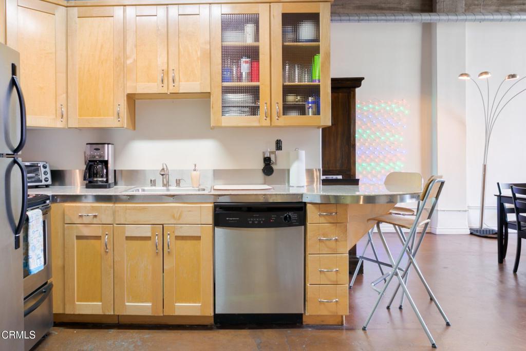 312 W 5th Street 705