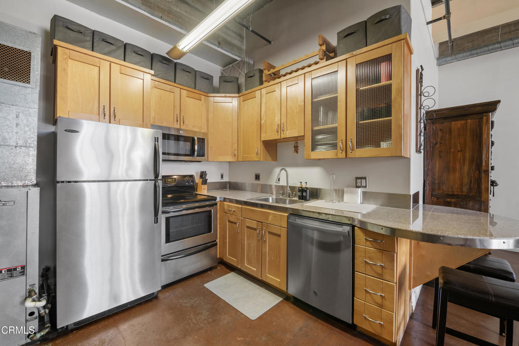 312 W 5th Street 705