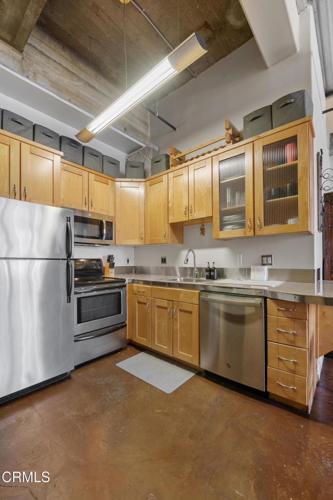 312 W 5th Street 705