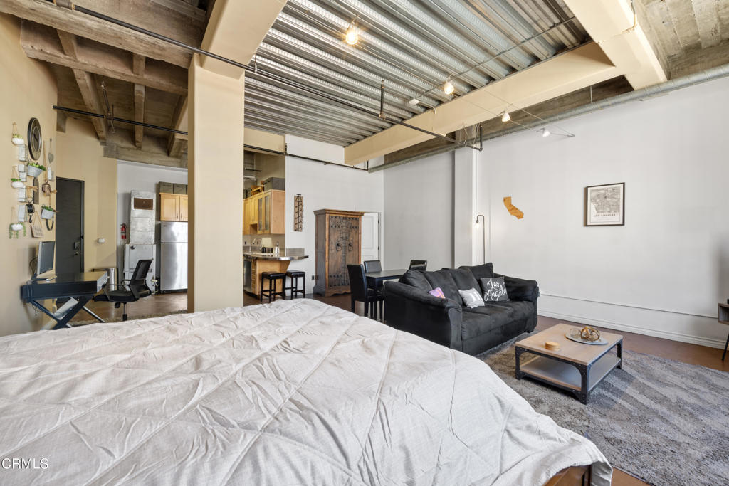 312 W 5th Street 705