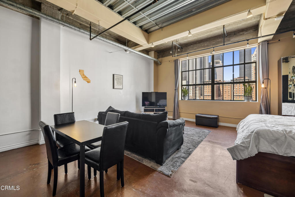 312 W 5th Street 705
