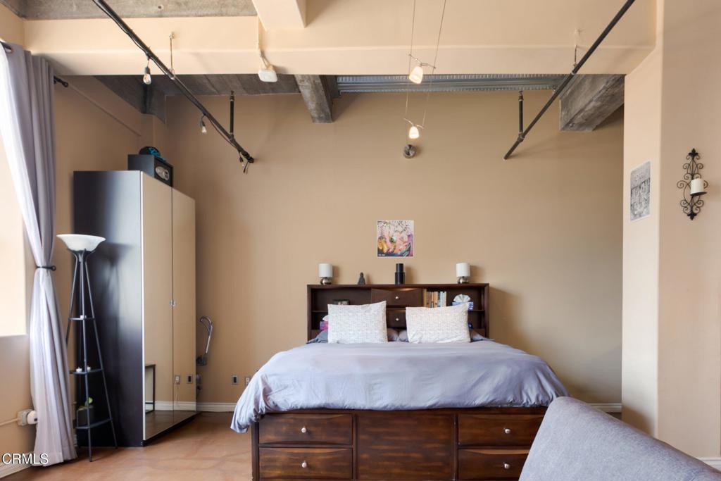 312 W 5th Street 705