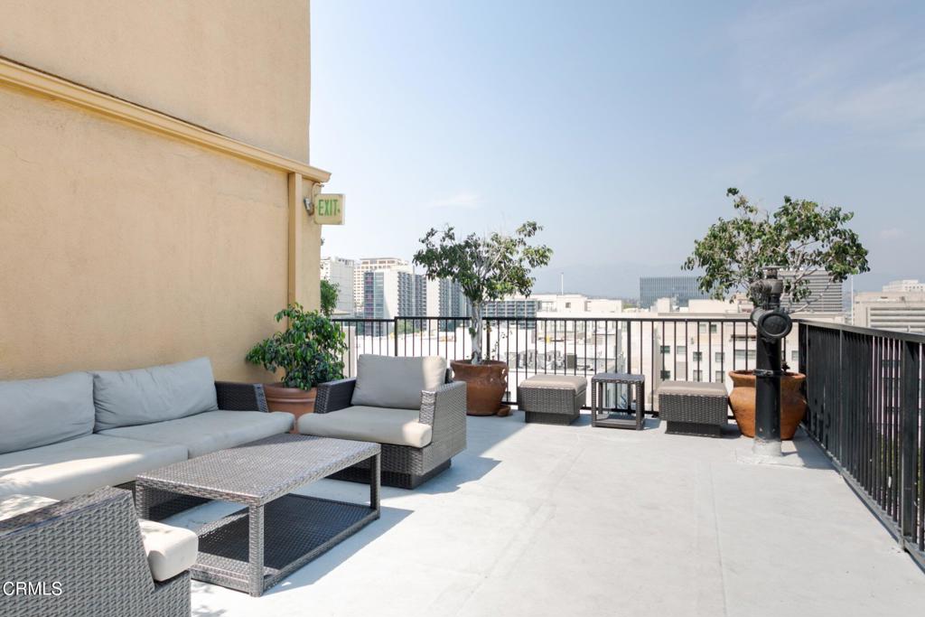 312 W 5th Street 705