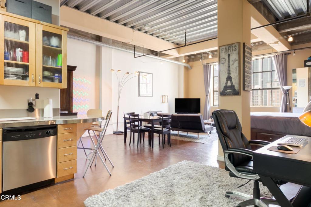312 W 5th Street 705