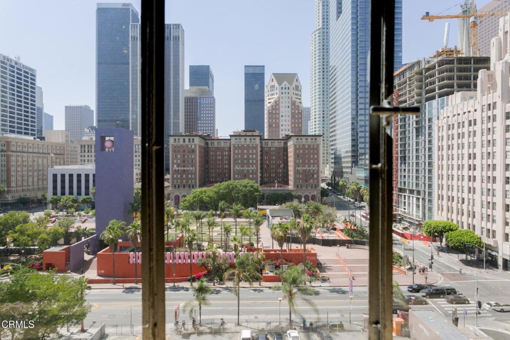 312 W 5th Street 705