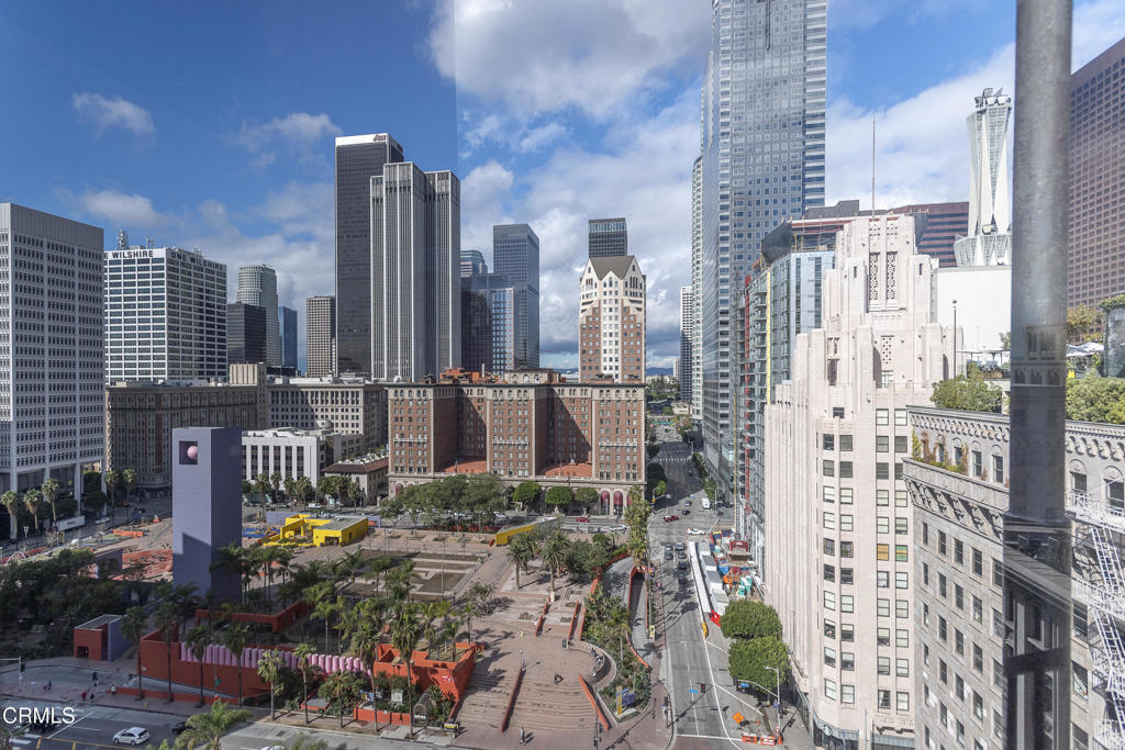 312 W 5th Street 705