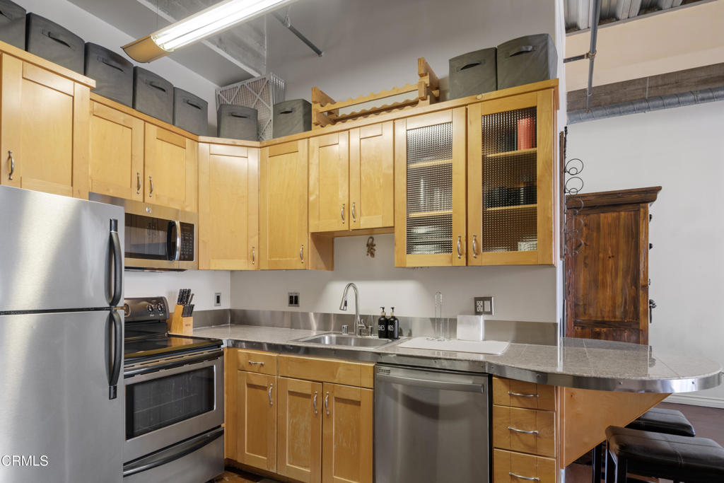 312 W 5th Street 705