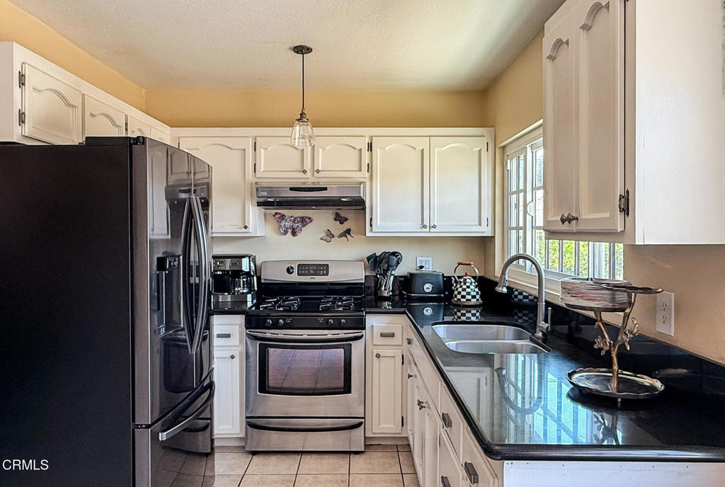 150 E Floral Drive