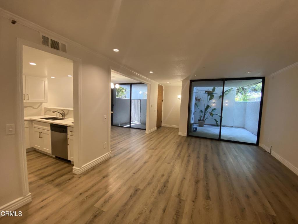 500 E Del Mar Boulevard 28