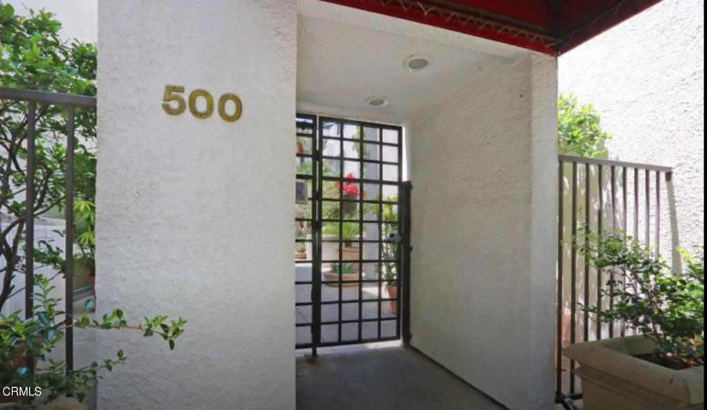 500 E Del Mar Boulevard 28