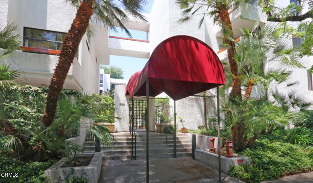 500 E Del Mar Boulevard 28