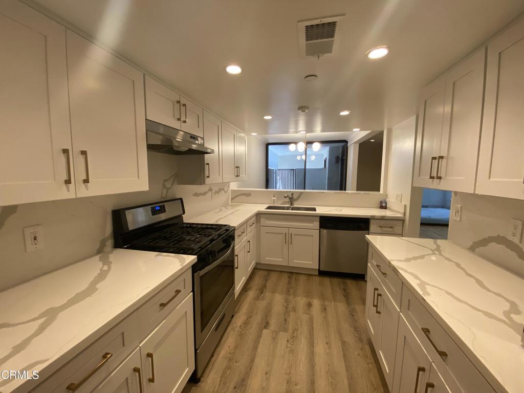 500 E Del Mar Boulevard 28