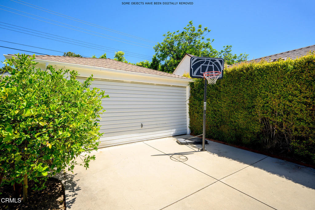 2175 Las Lunas Street