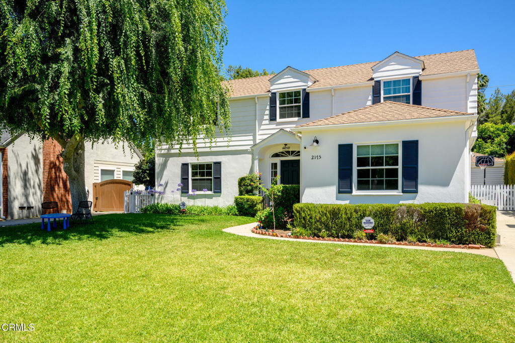 2175 Las Lunas Street