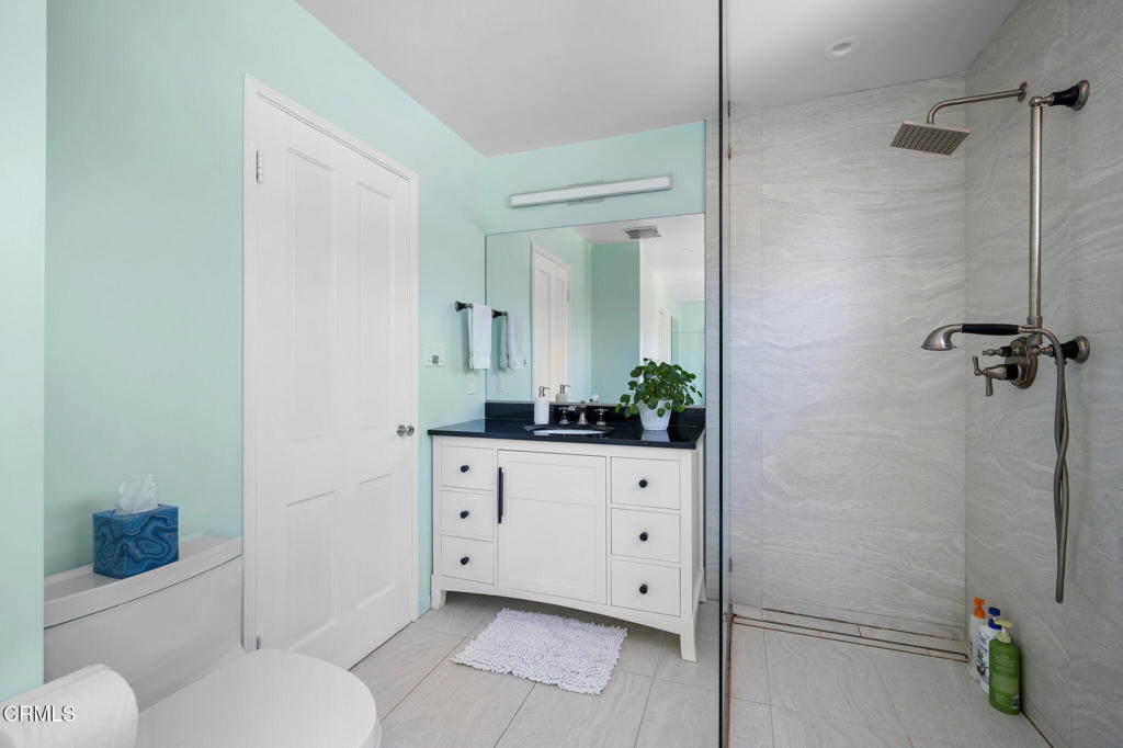 2175 Las Lunas Street