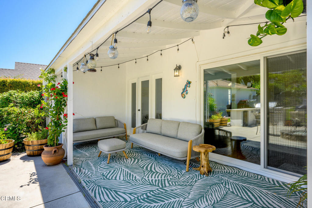 2175 Las Lunas Street