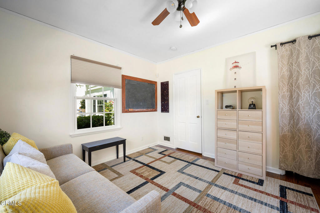 2175 Las Lunas Street