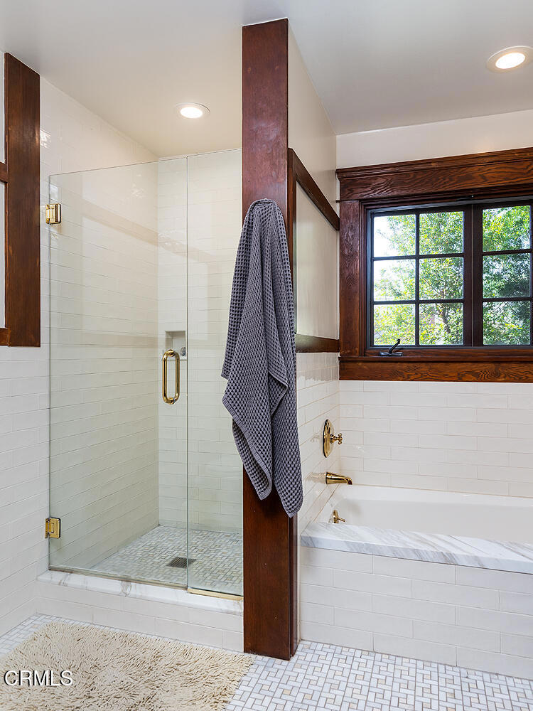 1031 Stratford Avenue