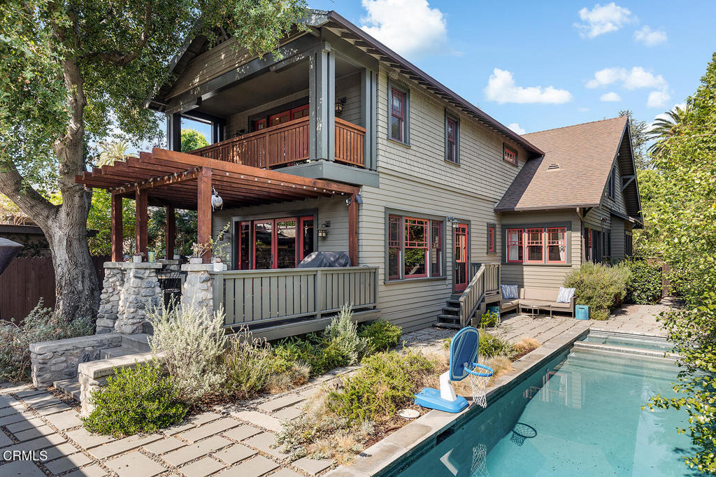 1031 Stratford Avenue