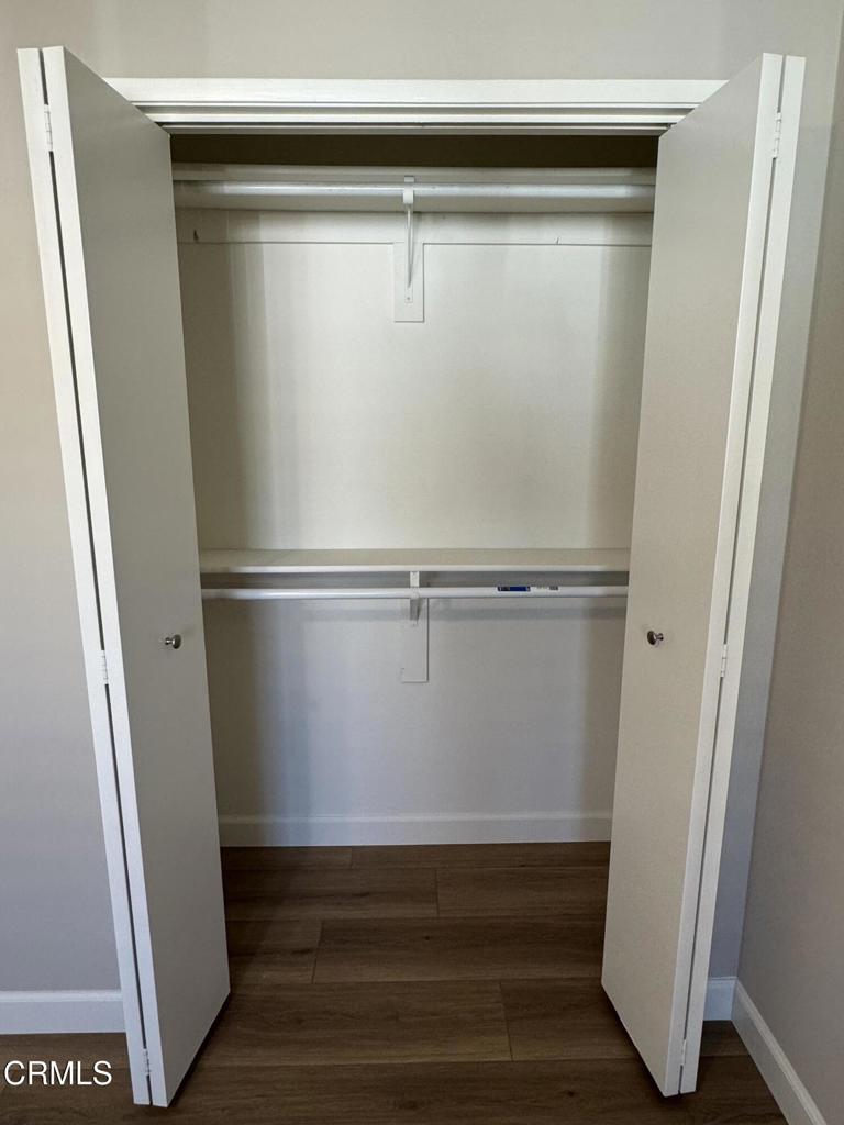 327 E Live Oak Street 17