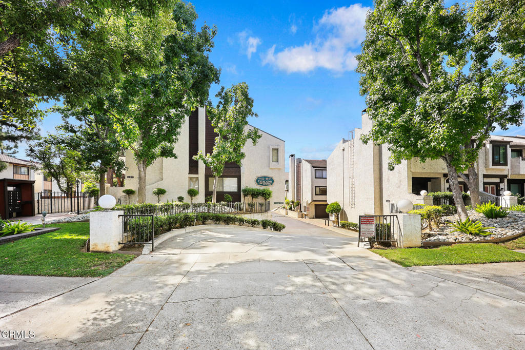 456 W Huntington Drive A