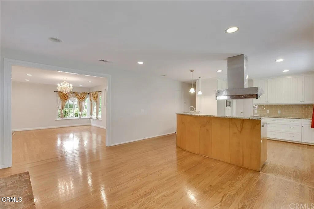 303 East Las Flores Avenue