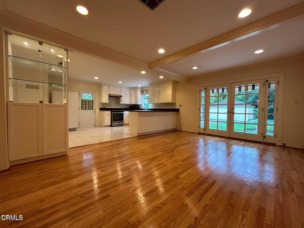 2190 Sherwood Road