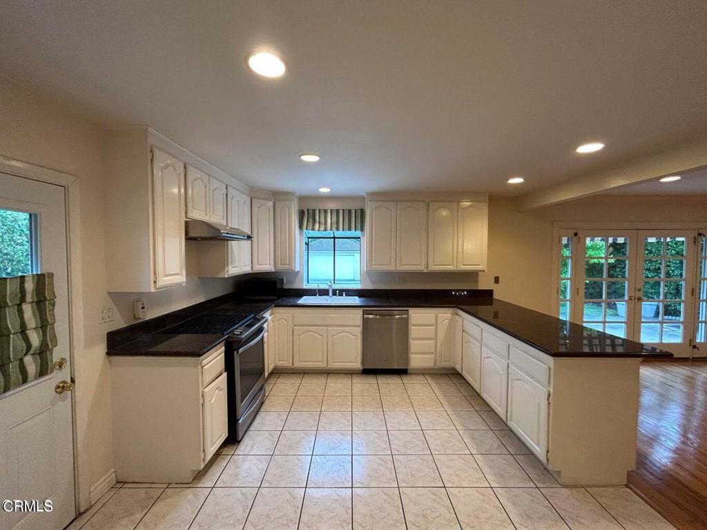 2190 Sherwood Road
