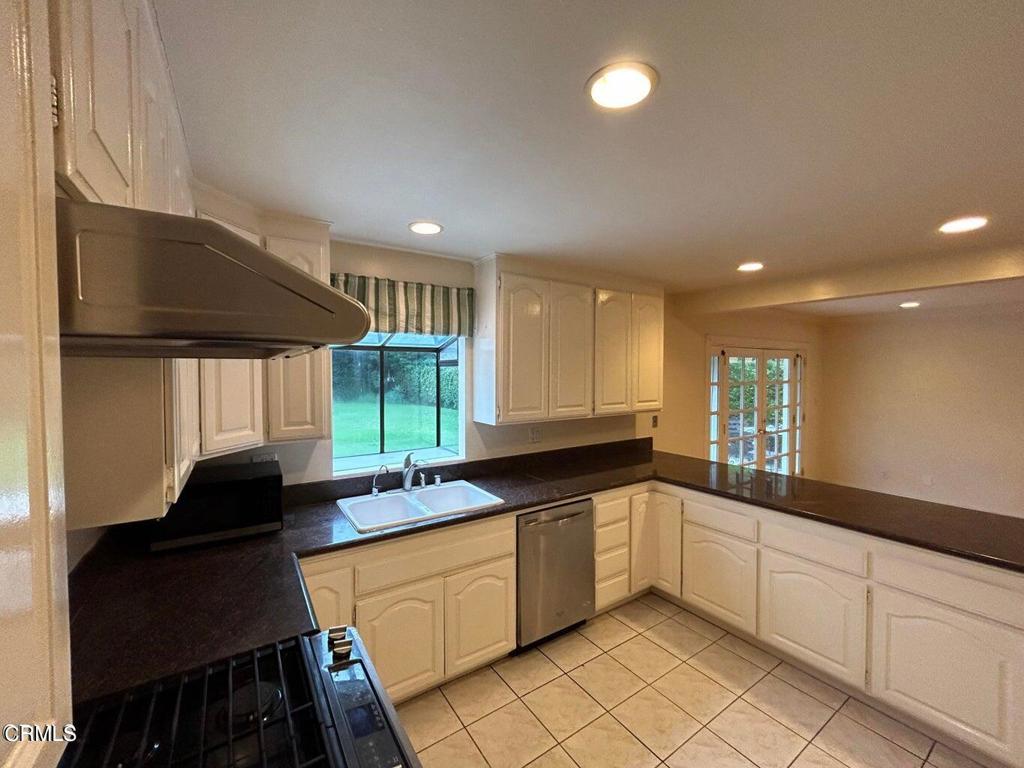 2190 Sherwood Road