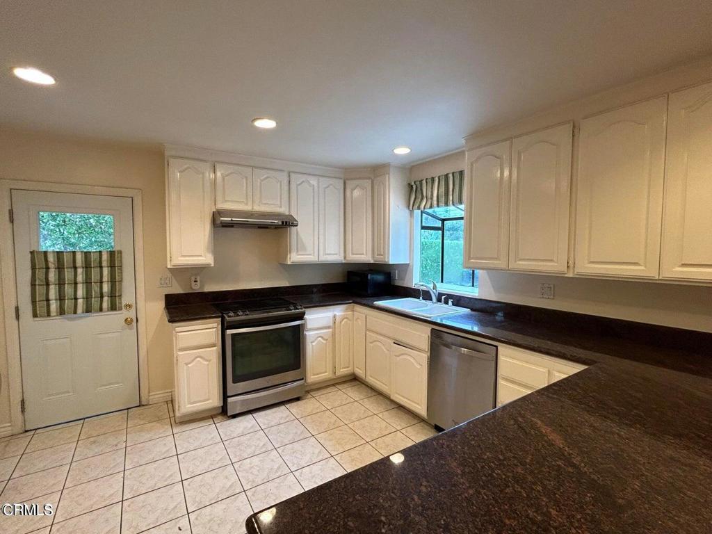 2190 Sherwood Road