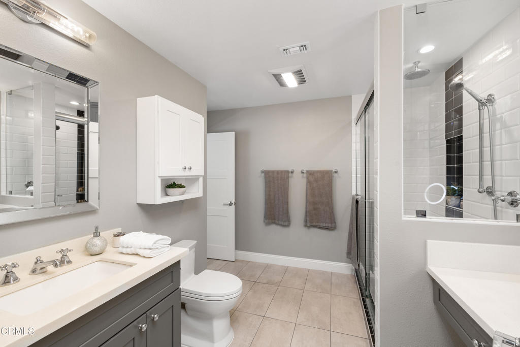 989 Calle La Primavera