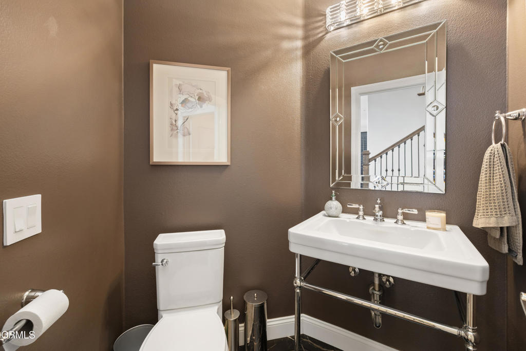 989 Calle La Primavera