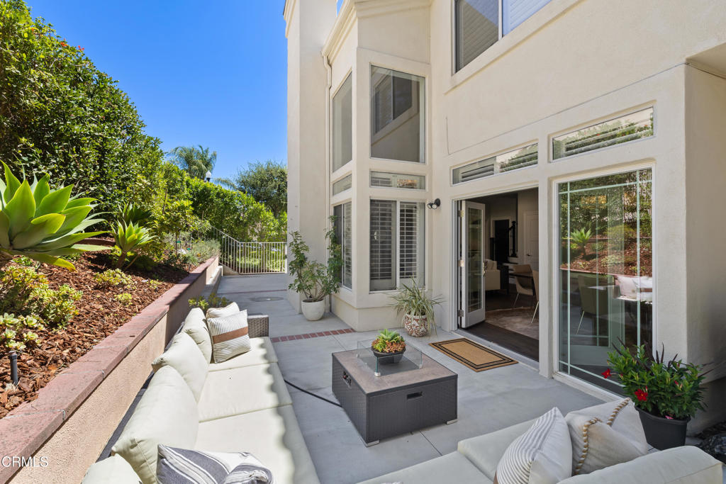 989 Calle La Primavera