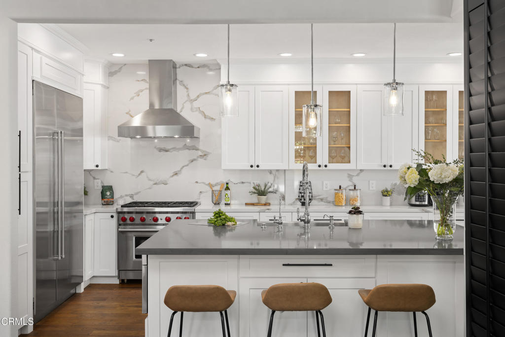 989 Calle La Primavera