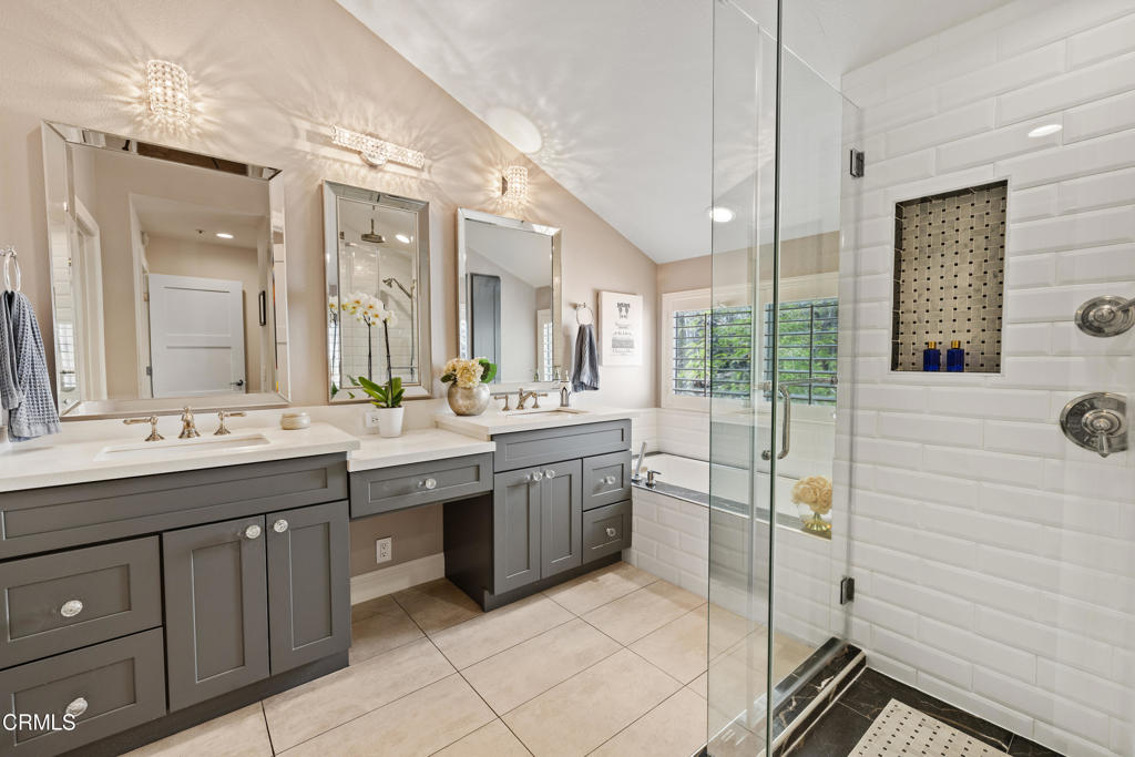 989 Calle La Primavera