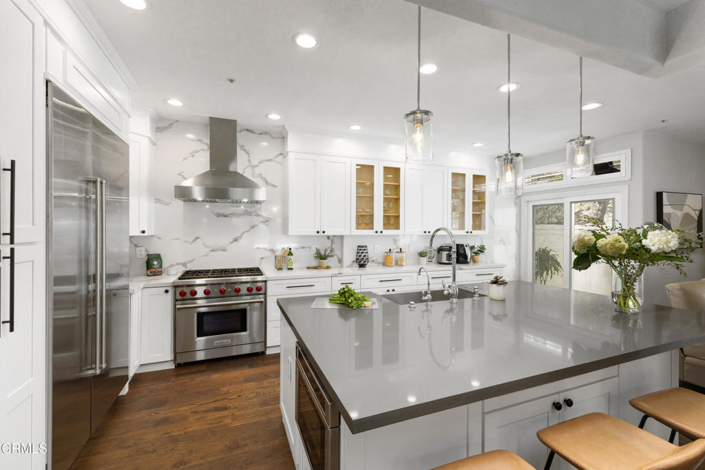 989 Calle La Primavera