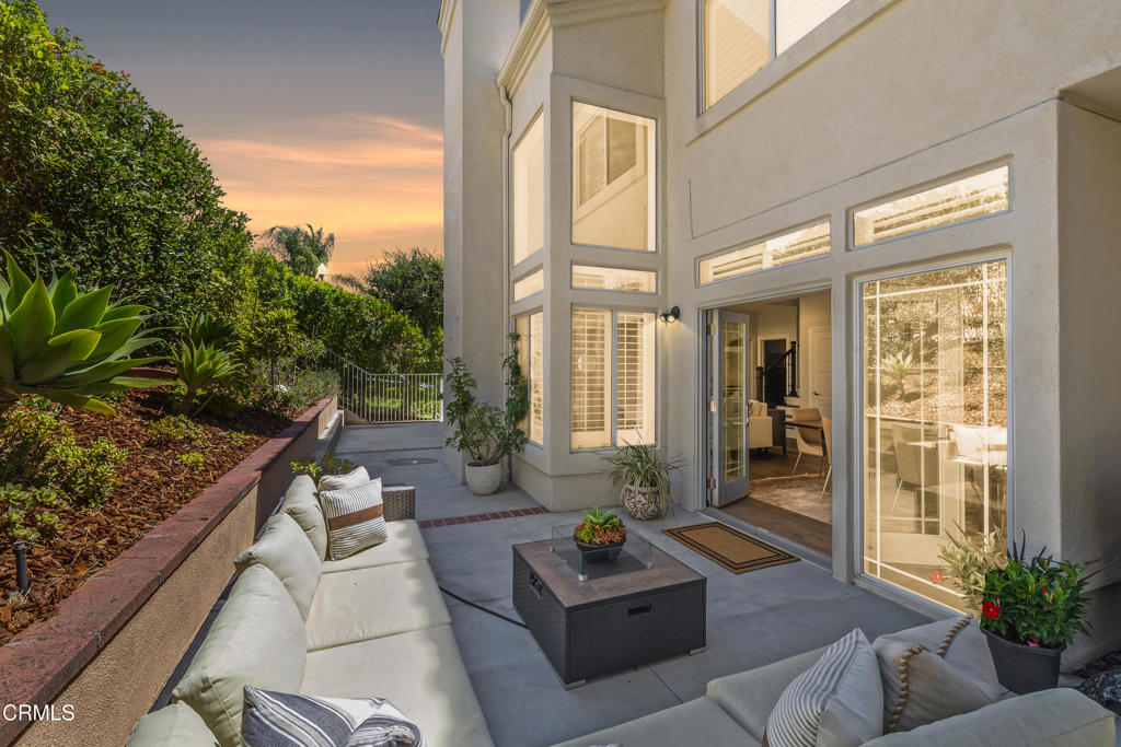 989 Calle La Primavera