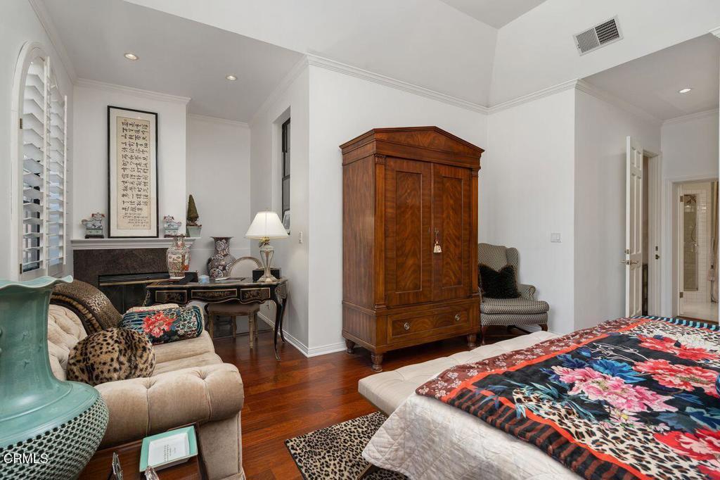 70 N Arroyo Boulevard