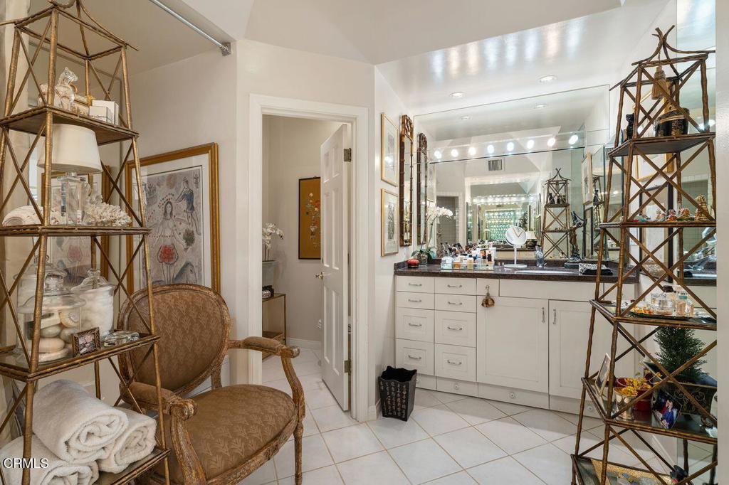 70 N Arroyo Boulevard