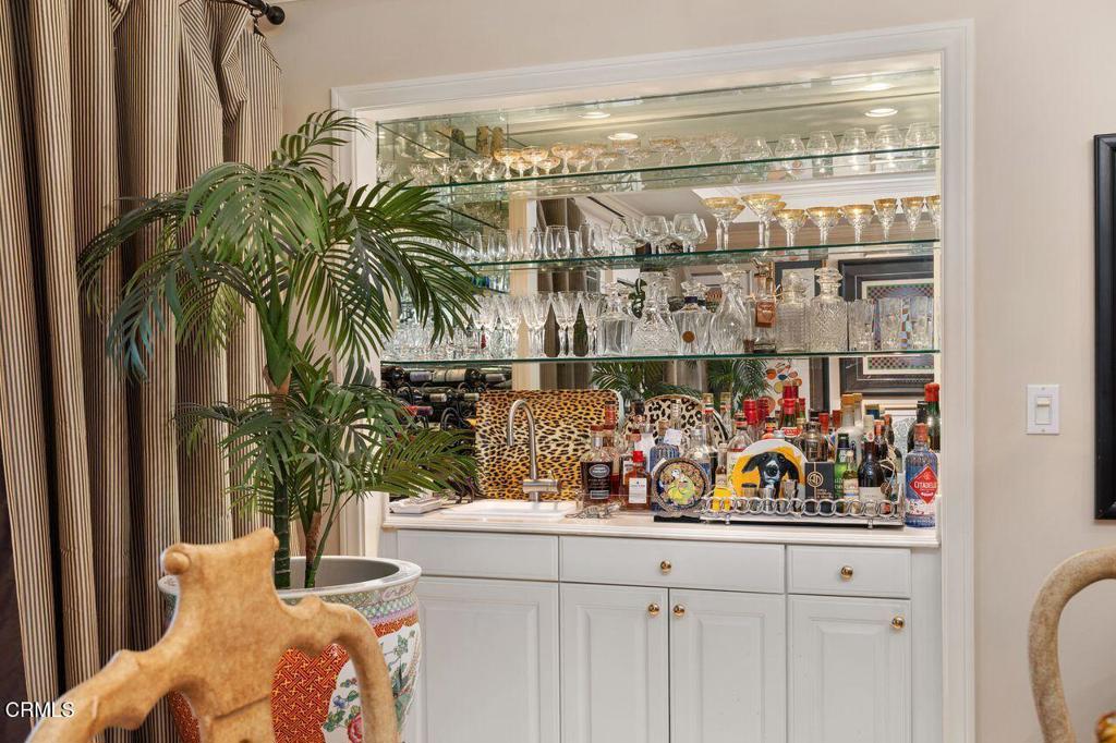 70 N Arroyo Boulevard