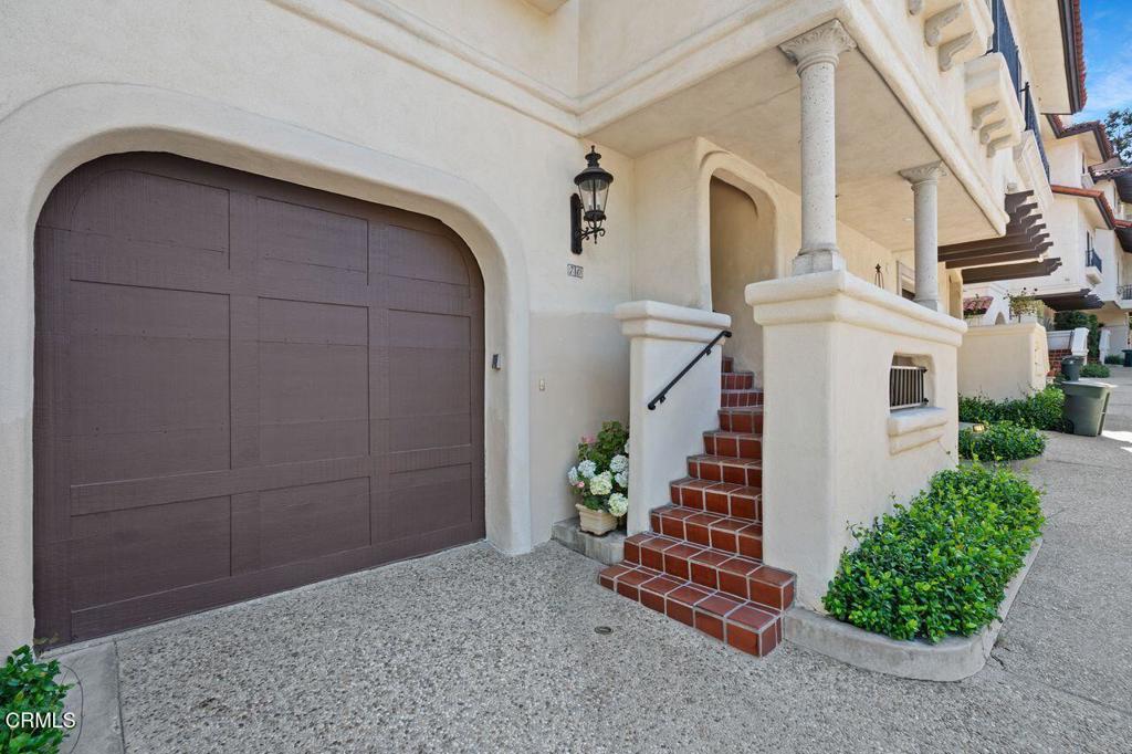 70 N Arroyo Boulevard