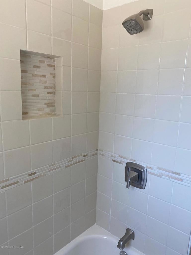 111 1/2 N Bonnie Avenue