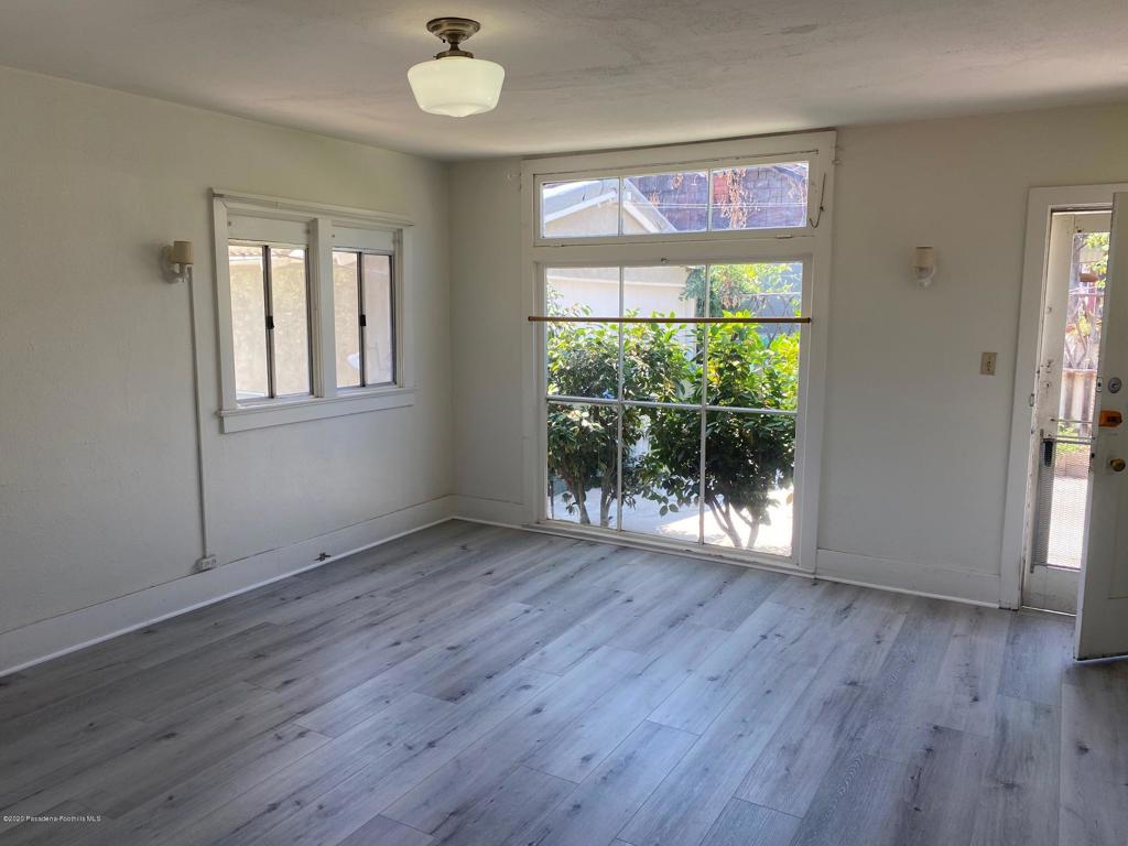 111 1/2 N Bonnie Avenue