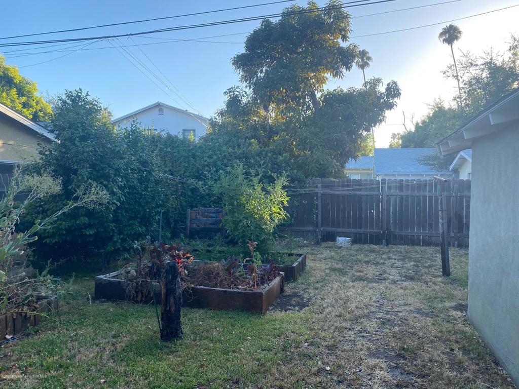 111 1/2 N Bonnie Avenue